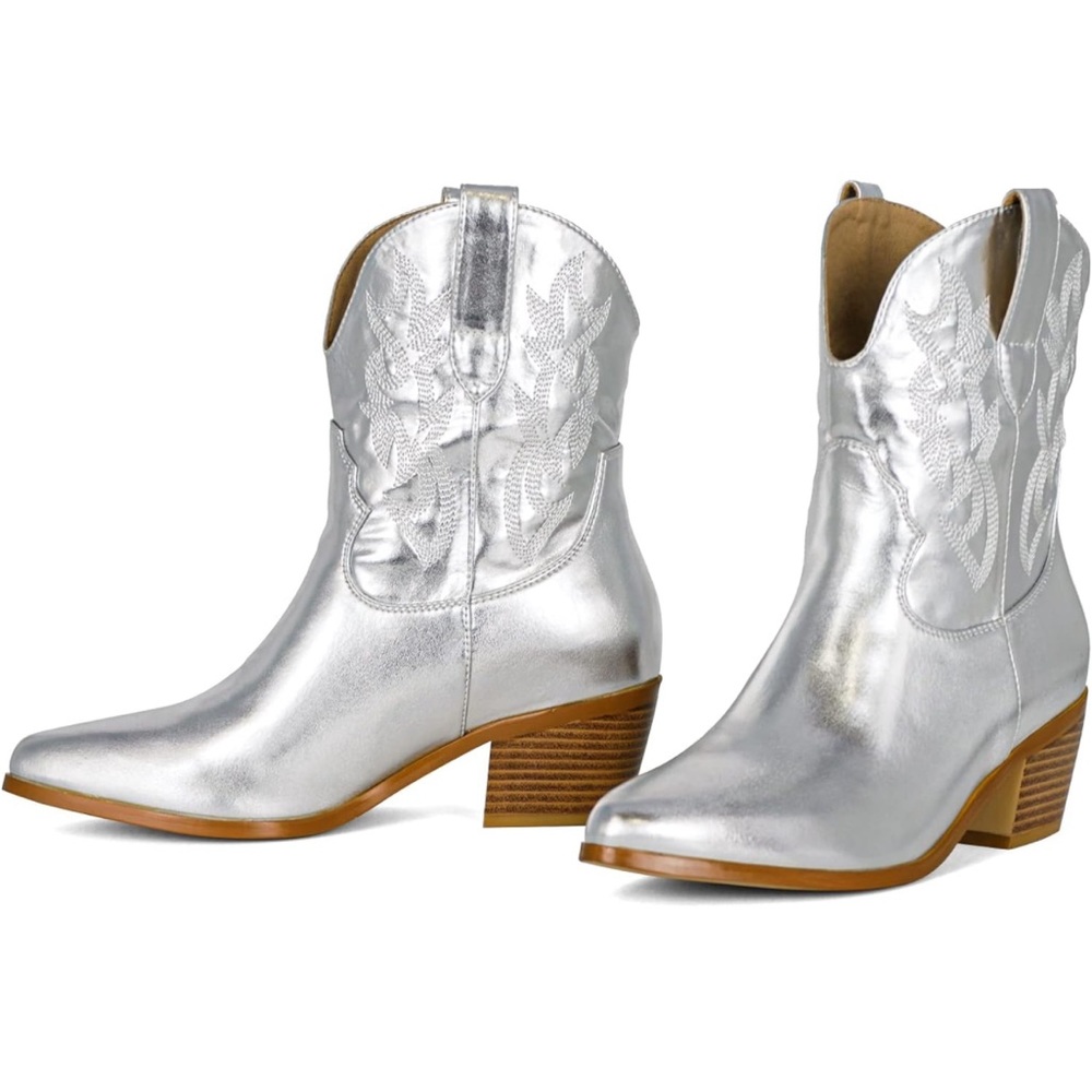 Only worn once metallic silver cowboy boots. Women's Size 9